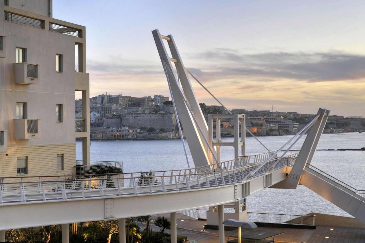 Spacious Steps To The Promenade Apartment Sliema